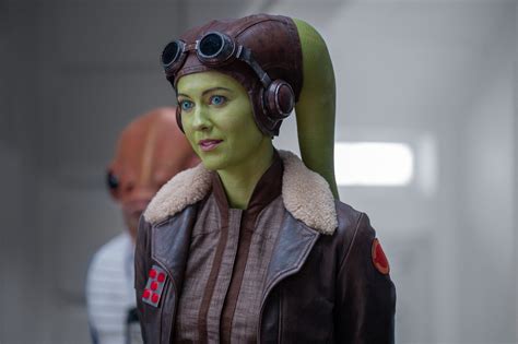 New Ahsoka Trailer Appears To Reveal Sabine Wren Will Be A Jedi