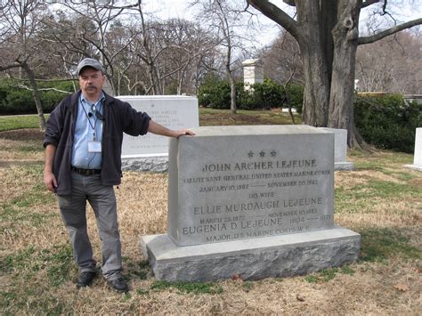 Robert E Lee Grave