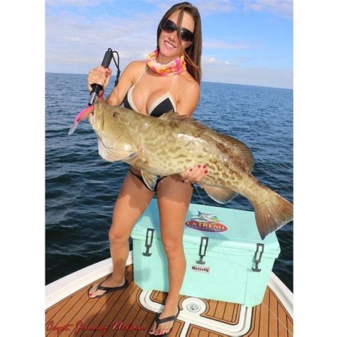 The Complete List Must Know Female Anglers In Florida Female Angler Angler Fishing Pictures