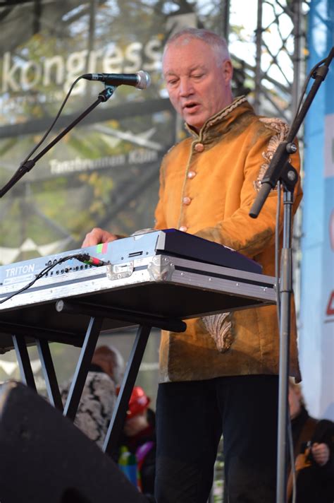 Der eintritt in den verein als mitglied erfolgt durch schriftliche anmeldung und. HÖHNER planen ihre Zukunft, Peter Werner und Janus ...