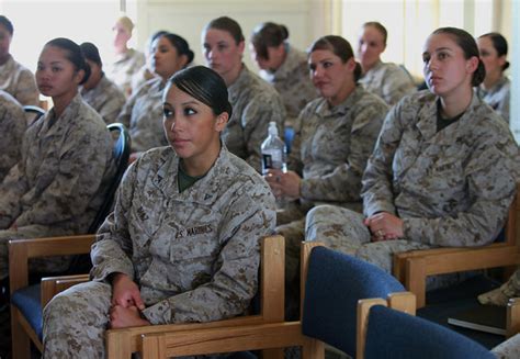 est100 一些攝影 some photos pentagon is set to lift combat ban for women 五角大廈允許女性參戰