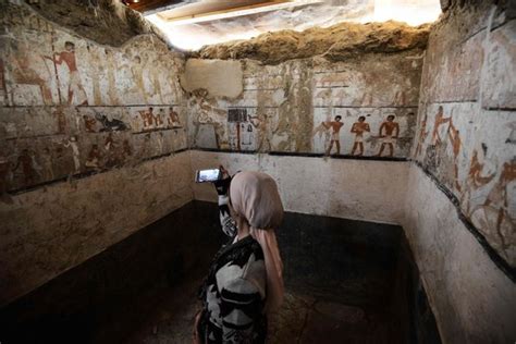archaeologists in egypt discover 4 400 year old tomb the new york times