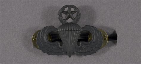 Badge Master Parachutist United States Army Smithsonian Music