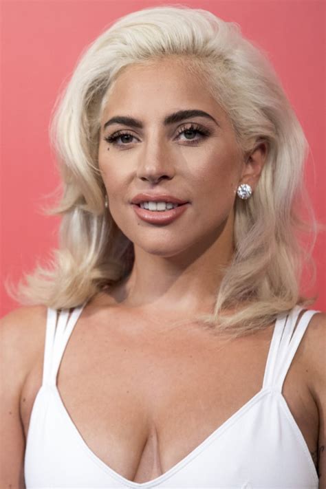 Lady Gaga With All Over Blond Hair What Is Lady Gagas Natural Hair
