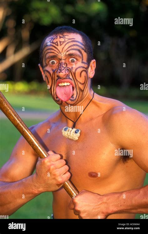 Maori Man Babe Guide Maori Village Polynesian Cultural Center