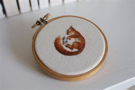 New Incredibly Intricate Embroidered Animals By Chloe Giordano Crewel