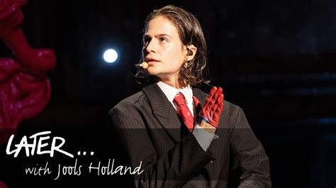 Christine And The Queens Presents Redcar Je Te Vois Enfin Later With