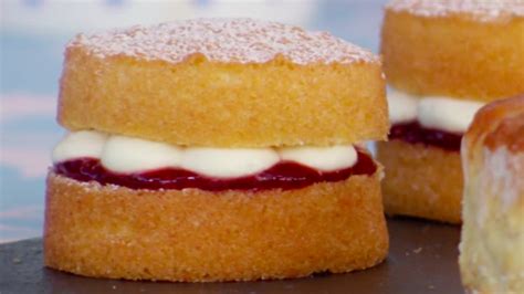 Mini Victoria Sponge Cakes Recipe British Recipes Pbs Food