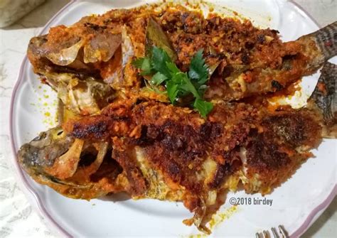 Kamu dapat mengikuti cara bikin pepes kakap bumbu bali sesuai resep dari buku 35 resep lauk ikan minim minyak oleh indriani terbitan gramedia pustaka utama. Kakap Bakar Bumbu Bali - Resep Ikan Bakar Bumbu Rujak ...