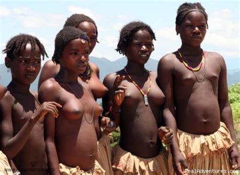 Rwanda Tribe Girl Nude