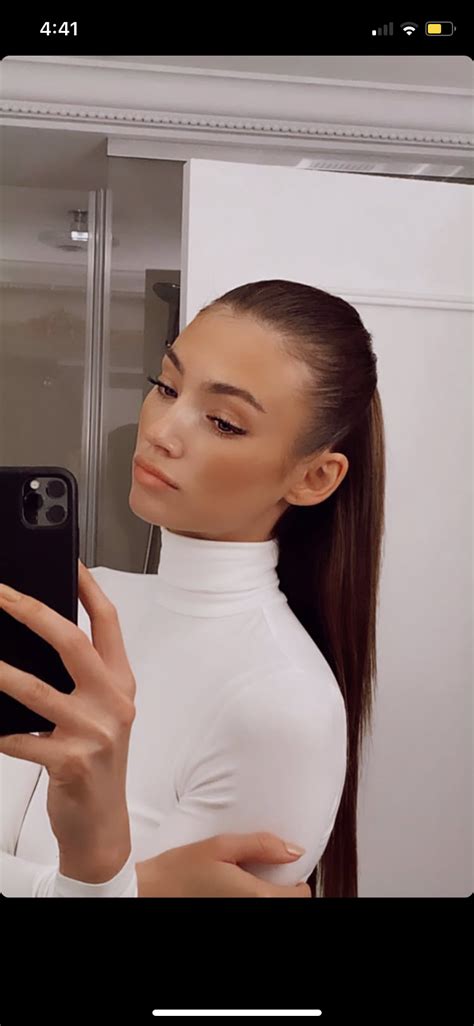 Pin By Charlene On Victorias Secret Mirror Selfie Lorena Face