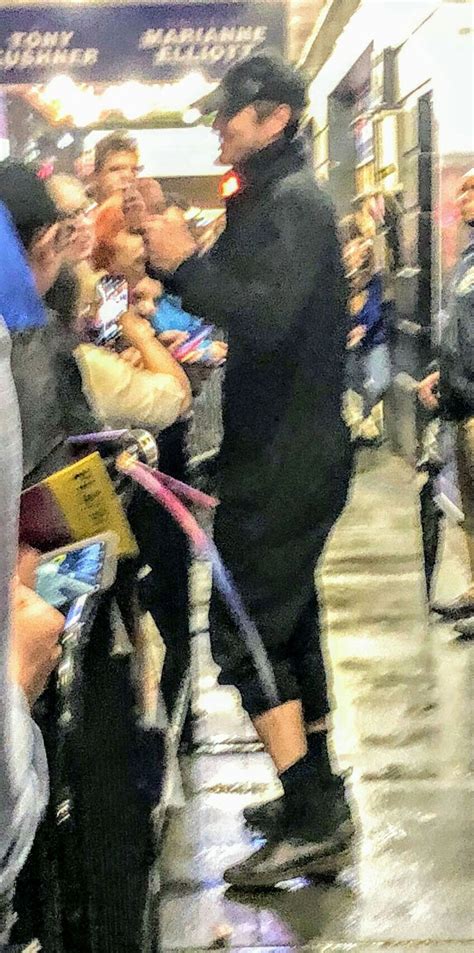 Pin By Lawan Rugwong On Lee Pace Aia Stage Door Pics Lee Pace Actors