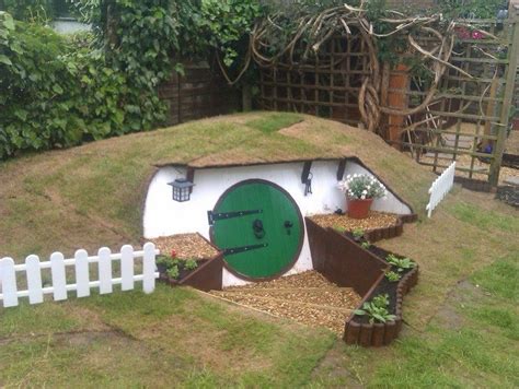 Build A Hobbit House In Your Backyard Diy Projects For Everyone