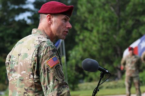 Usasoac Welcomes New Commander Article The United States Army