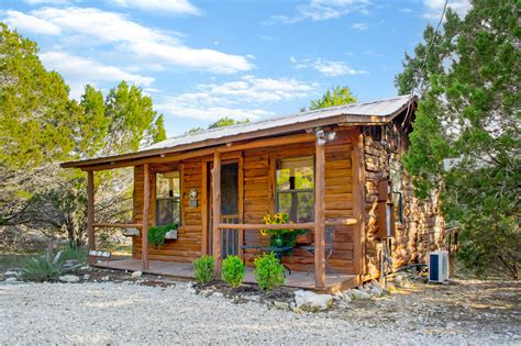 Cozy Cabin - Cabins for Rent in Wimberley, Texas, United States - Airbnb
