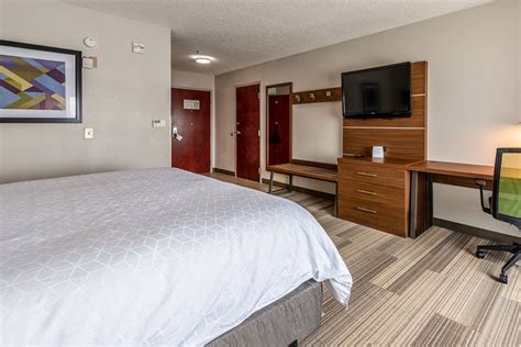 Holiday Inn Express And Suites Statesville 106 ̶1̶2̶7̶ Updated 2023 Prices And Hotel Reviews Nc