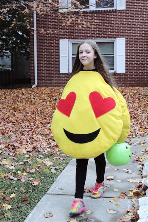Diy Emoji Costume Emoji Costume Halloween Costumes For Girls Diy Halloween Costumes