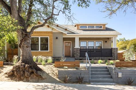 This makes more sense when you the above house is considered a prime example of the american craftsman, but why? The 25+ best California bungalow ideas on Pinterest | Midcentury modern dining table, Floating ...