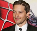 Tobey Maguire Biography - Facts, Childhood, Family Life & Achievements