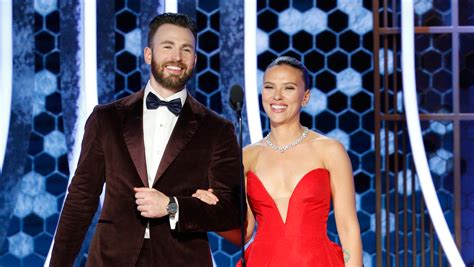 What makes the friendship between scarlett johansson and chris evans, even more, peculiar is the fact that they had been best friends even before they they play the characters of two of the original avengers, natasha romanoff aka black widow (scarlett johansson) and steve rogers aka captain. Chris Evans Helps Scarlett Johansson with Her Dress During ...