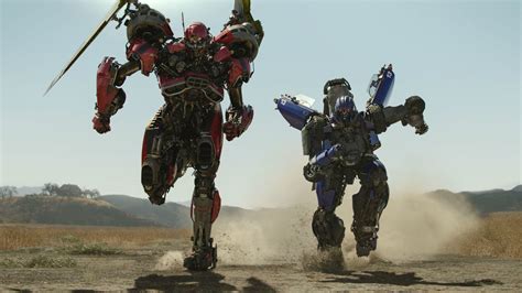 Bumblebee Featurette Takes Closer Look At The Decepticon Triple