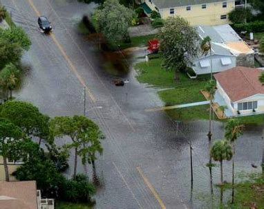In florida, annual flood insurance costs typically start at about $500 and go up from there, depending on risk and insured value. Rising Flood Insurance Rates Affect Florida Homes | Newstalk Florida - N