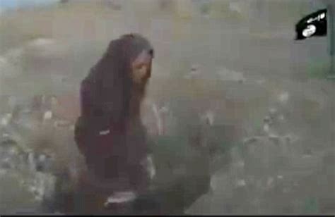 Isis Militants Stoned A Woman To Death In The Presence Of Her Father Ya Libnan