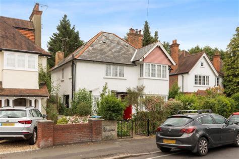 House For Sale In Lower Green Road Esher Surrey Kt10 Esh012046728 Knight Frank