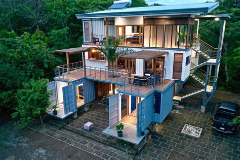 This range of containers wil give you plenty of space and ceiling height, so you don't feel cramped in your home. 3 Story 4 Bedroom Shipping Container Home, Costa Rica ...