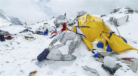 climbers describe mayhem on mount everest after nepal earthquake the boston globe