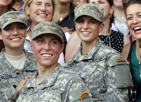 Female Soldiers Earn Elite Us Army Ranger Tab Toronto Star