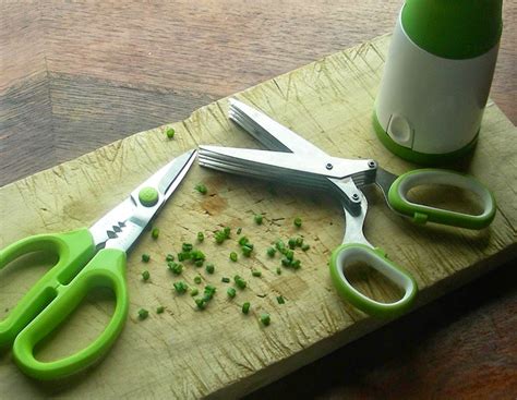 Kitchen Tools Necessities For The Herb Lover