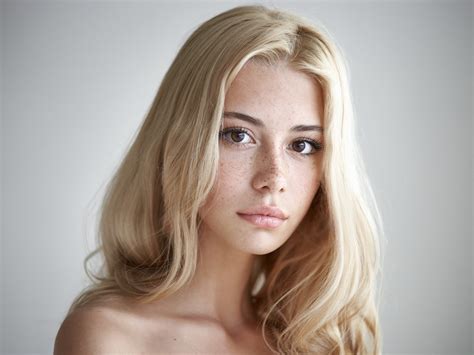 Blonde Hair With Freckles Johnstoncolin