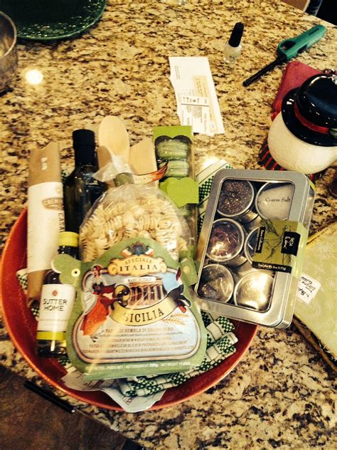 Cool wedding gift ideas for sister you can consider. Love my sister in laws gift baskets each holiday 🎄🎁 ...