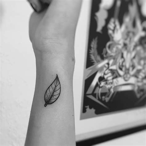 This Leaf Tattoo Is Definitely Stunning With Images