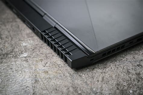 Alienware 15 Review Its Built Like A Tank You Can Actually Carry