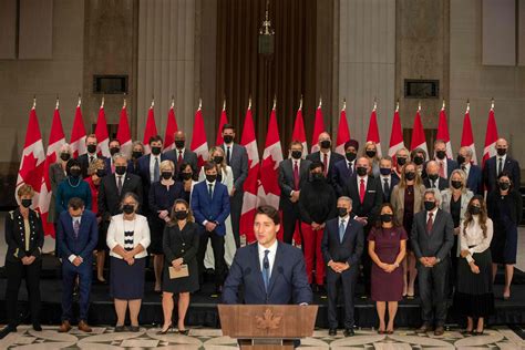 Trudeau Shuffles Canadian Cabinet Maintains Gender Balance Daily Sabah