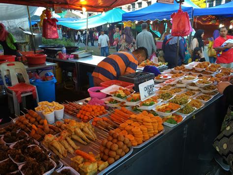 ، تعتبر حديقة الفراشات من الأماكن السياحية الجميلة في كاميرون هايلاند، وتوفر. Brinchang Pasar Malam - Cameron Highlands Malaysia ...