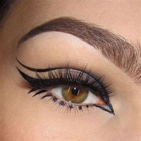 26 Bright And Bold Eyeliner Looks For Summer Egyptianmakeup Makeup