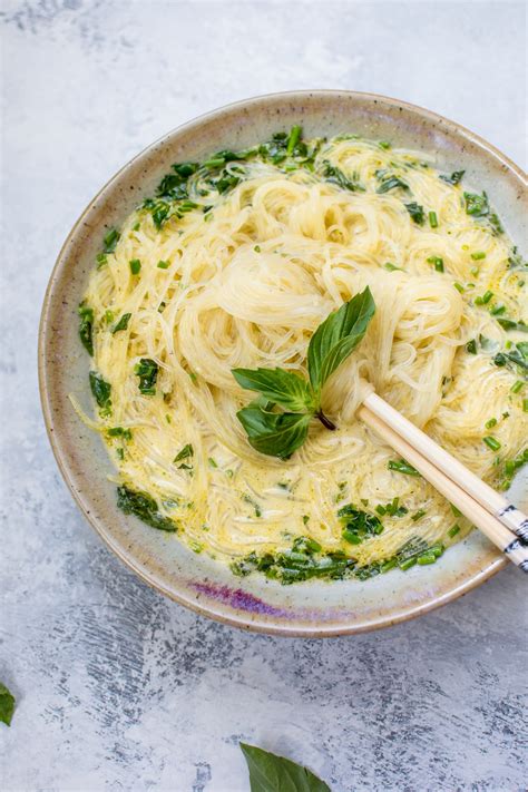 We really, really like soup. 15 Minute Vegan Thai Green Curry Soup with Vermicelli ...