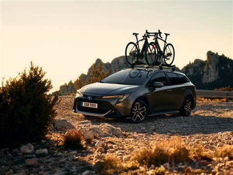 Learn how it scored for performance, safety higher trim levels come with sport seats that provide better side bolstering and support for longer the 2020 toyota corolla is available in several configurations. 2020 Toyota Corolla GR Sport and Trek unveiled ahead of ...