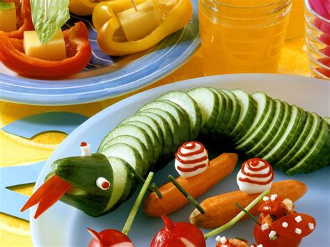 Die vorfreude in der weihnachtszeit auf den 24. Lustige Gemüserohkost | Rezept | Gemüse für kinder, Essen ...