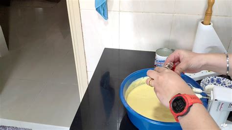 Resepi kek pisang kukus sukatan cawan ini resepi kek pisang kukus simple yang mudah untuk dibuat. Kek Pilih Kasih | Kek Legend - YouTube