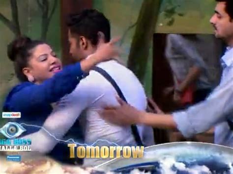 Bigg Boss 8 Sambhavana Seth Slapped Dimpy Mahajan Bigg Boss 8 Dimpy