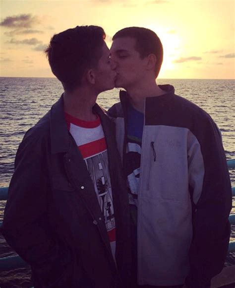 lgbt couples cute gay couples couples in love lgbtq youtubers man 2 man dangerous love