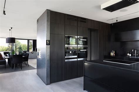 Moderne Schwarze Küche Im Offenen Bild Kaufen 12976805 Living4media