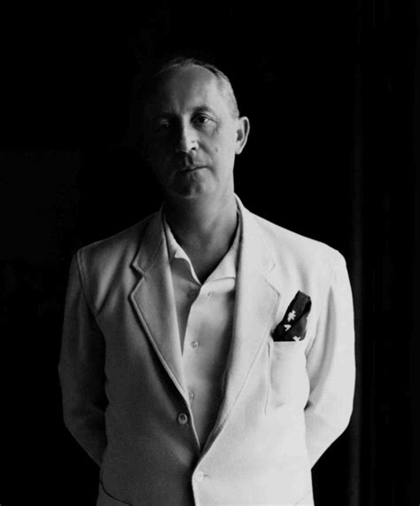 Christian Dior The Artist Of The Fashion World Techstory