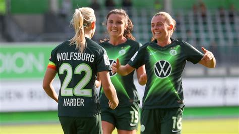 The club has won the uefa. Vfl Wolfsburg / Frauen Des Vfl Wolfsburg Erneut Dfb ...