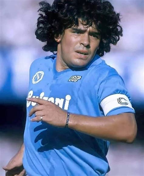Welcome to diego armando maradona's official website. Diego Armando Maradona biografia: chi era, carriera ...