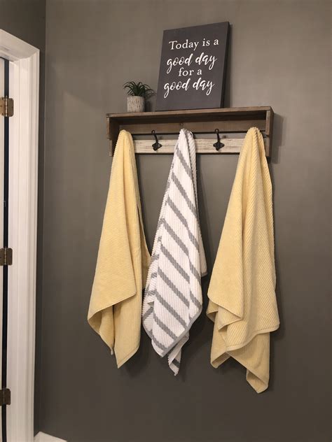 Stylish Bathroom Towel Hanger Shelf